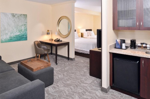 SpringHill Suites by Marriott Corona Riverside image 10