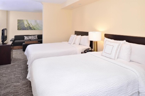 SpringHill Suites by Marriott Corona Riverside image 12