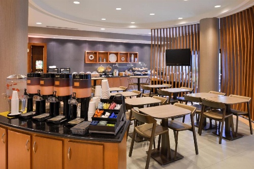 SpringHill Suites by Marriott Corona Riverside image 3