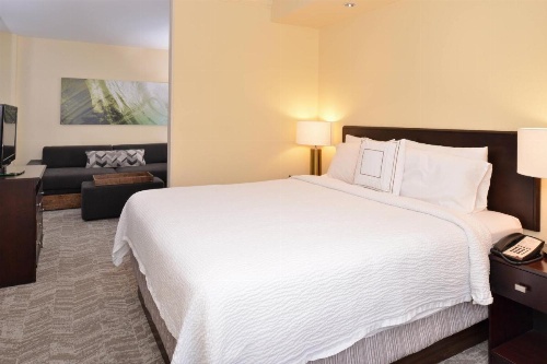 SpringHill Suites by Marriott Corona Riverside image 7
